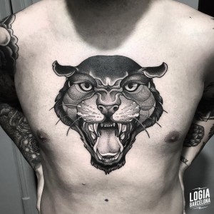 tatuaje_pecho_puma_victor_dalmau_logiabarcelona        
